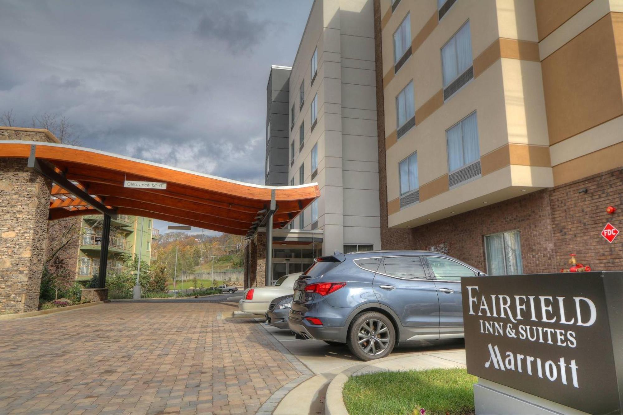 Fairfield Inn & Suites By Marriott Gatlinburg Downtown Exterior photo